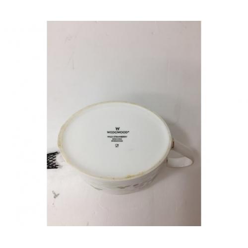 Wedgwood (ウェッジウッド) ティーポット 【岸和田店】