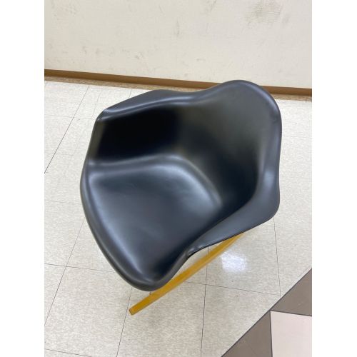 Herman Miller (ハーマンミラー) ロッキングシェルチェア ブラック Eames Molded Plastic Arm Shell Chair ロッカーベース