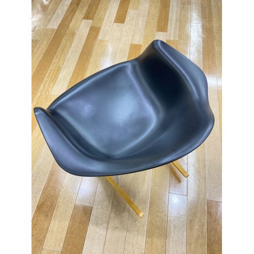 Herman Miller (ハーマンミラー) ロッキングシェルチェア ブラック Eames Molded Plastic Arm Shell Chair ロッカーベース