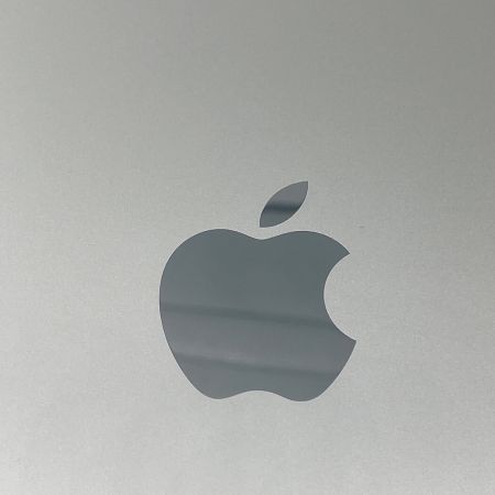 Apple (アップル) MacBook Air (M2, 2022) MLY13J/A 13.6インチ Mac OS メモリ:8GB SSD:256GB ドライブ無し J7N70X932R