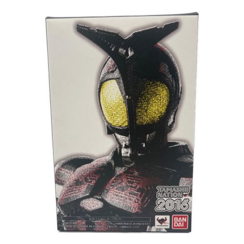 仮面ライダーカブト (カメンライダーカブト) 仮面ライダー 仮面ライダーダークカブト S.H.Figuarts