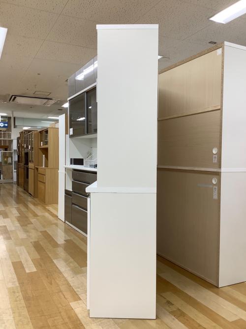 松田家具 (マツダカグ) レンジボード ホワイト モイス加工・フルオープン スライド2枚扉 3段引き出し