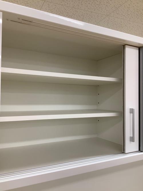 松田家具 (マツダカグ) レンジボード ホワイト モイス加工・フルオープン スライド2枚扉 3段引き出し