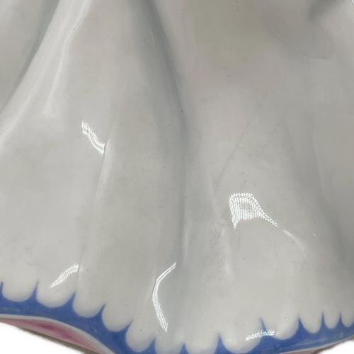 ROYAL DOULTON (ロイヤルドルトン) フィギュリン レベッカ HN2805