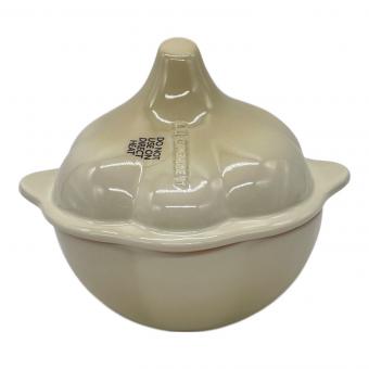 LE CREUSET (ルクルーゼ) PETITE GARLIC CASSEROLE