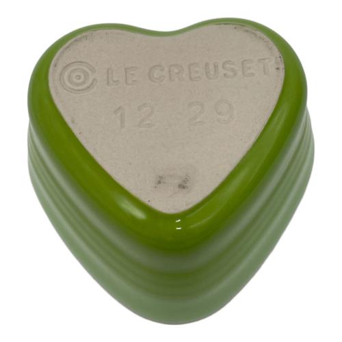 LE CREUSET (ルクルーゼ) 食器セット グリーン ▲ プレート4枚 　長方形1枚　ハート型容器2個