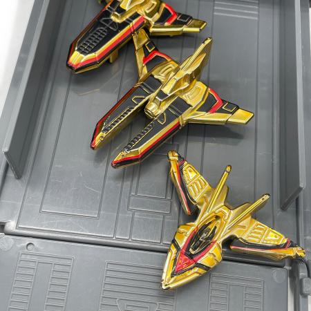 BANDAI (バンダイ) ウルトラマン 箱ヤブレ有 組立品 DX TPC極東本部