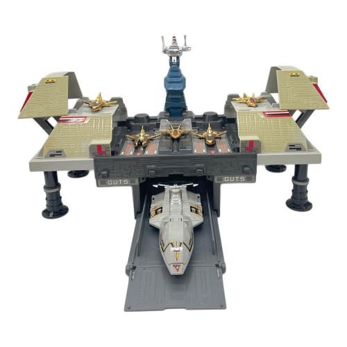 BANDAI (バンダイ) ウルトラマン 箱ヤブレ有 組立品 DX TPC極東本部基地ダイブハンガー