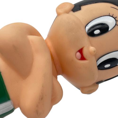 鉄腕アトム (テツワンアトム) キャラクターグッズ キズ・ヨゴレ有 腕組み 38㎝ コレクションビッグマネーバッグ