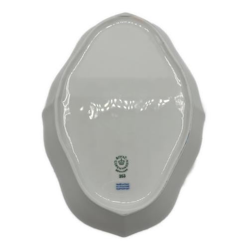 ROYAL COPENHAGEN (ロイヤル・コペンハーゲン) プレート ホワイトフルーテッド・プレイン ピックルデッシュ