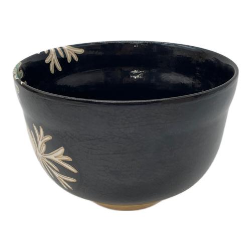 抹茶碗 ブラック 英香 色絵海松貝▲