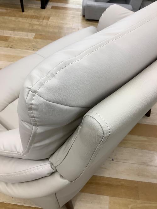 ニトリ 2人掛けソファー コウテイ3 143 ホワイト