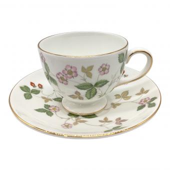 Wedgwood (ウェッジウッド) カップ&ソーサー ▲ ワイルドストロベリー
