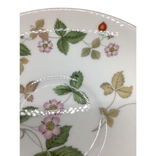 Wedgwood (ウェッジウッド) カップ&ソーサー ▲ ワイルドストロベリー