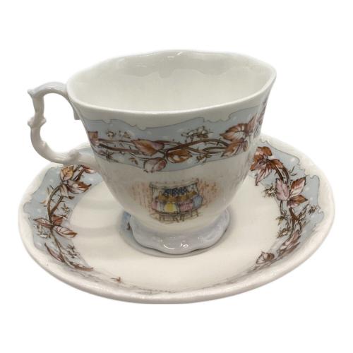 ROYAL DOULTON (ロイヤルドルトン) カップ&ソーサー ブランブリーヘッジ ウィンター