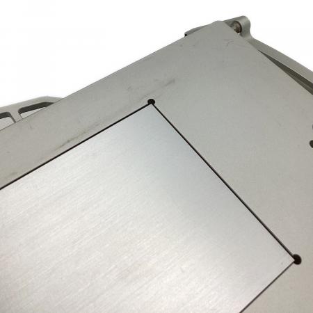 バルミューダ X-Base 15 PC冷却スタンド BALMUDA BALMUDA designのMacBook Pro冷却台「X-Base 15」 | インテリアくりっ