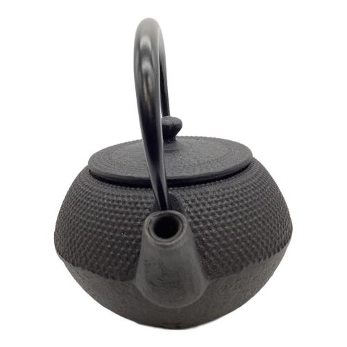 南部鉄器 (ナンブテッキ) 鉄瓶 まろみアラレ及源鋳造