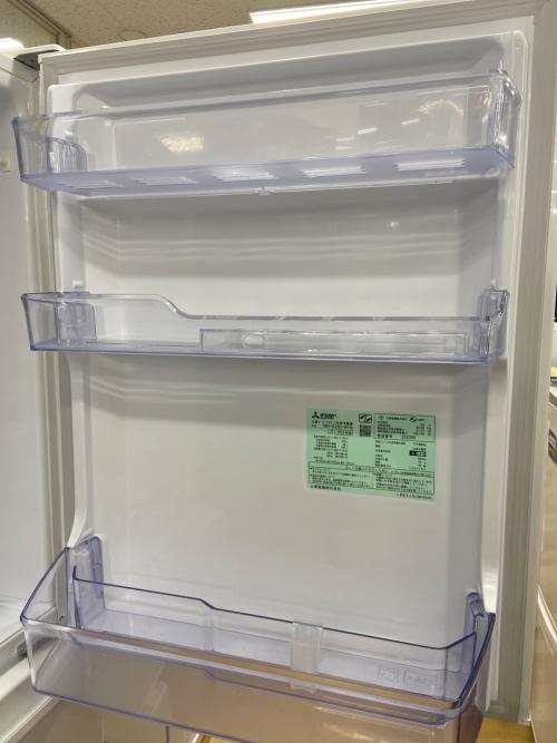 MITSUBISHI (ミツビシ) 3ドア冷蔵庫 MR-C33G-W1 2022年製 内部パーツ淵ワレ有279 330L