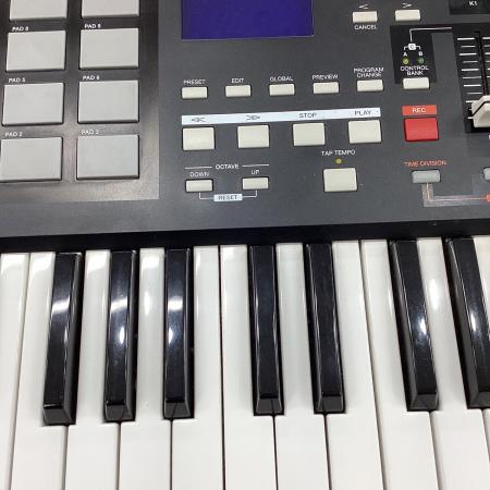 AKAI (アカイ) MIDIキーボード MPK49｜トレファクONLINE
