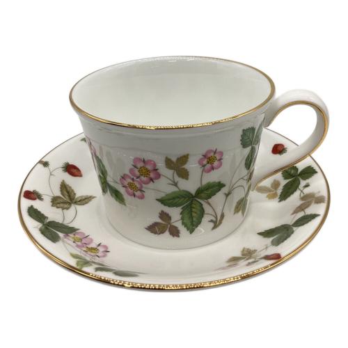 Wedgwood (ウェッジウッド) カップ&ソーサー ▲ ワイルドストロベリー