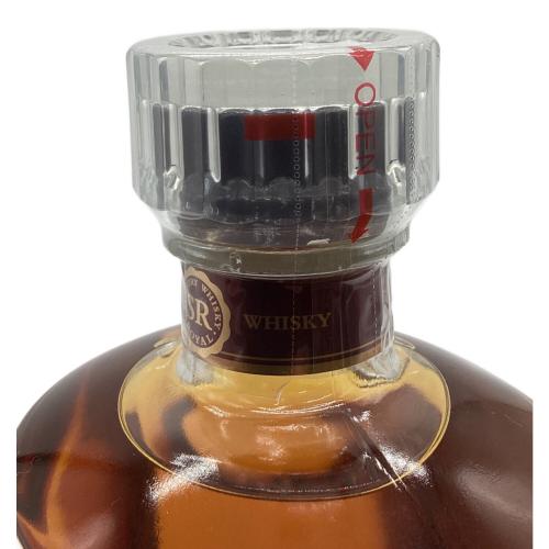 SANTORY (サントリー) ROYAL ウィスキー 660ml