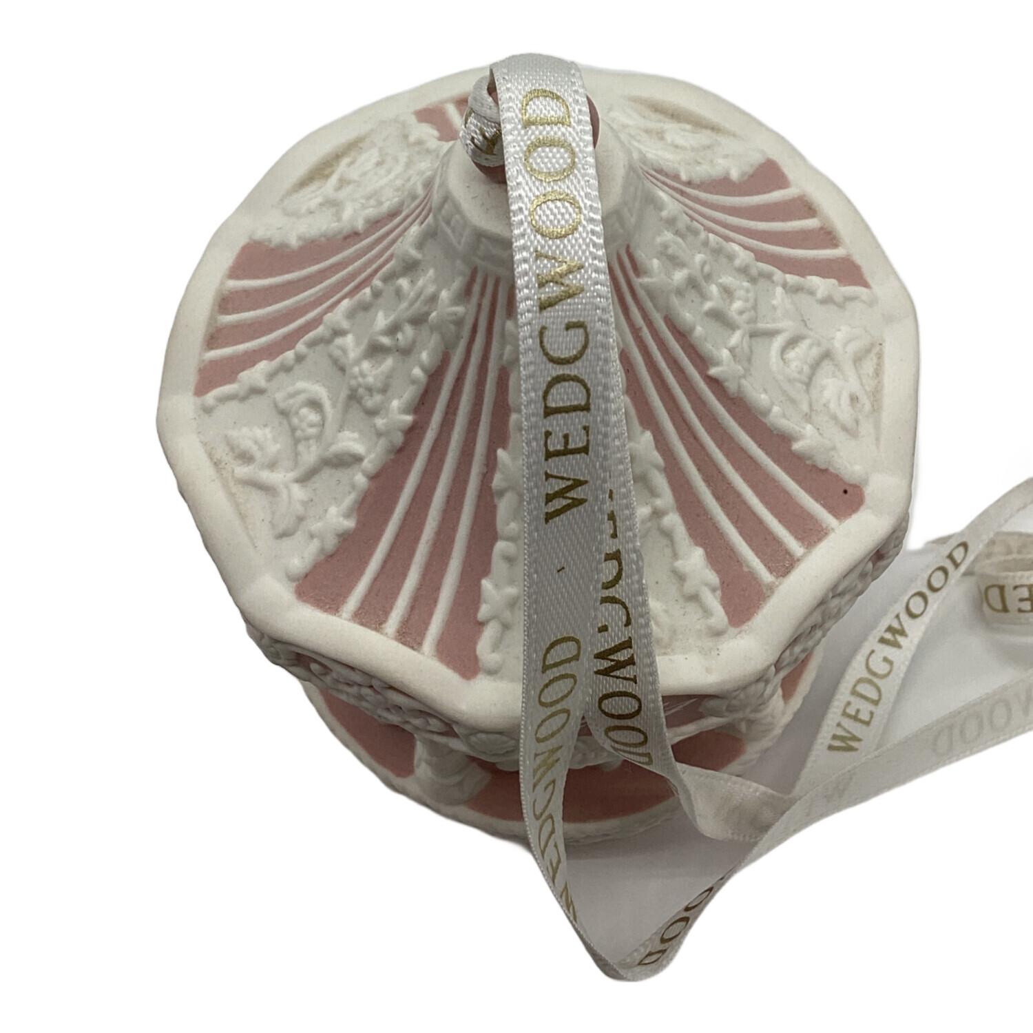 ウェッジウッド クリスマスオーナメント メリーゴーランド ピンク 2015 Wedgwood (ウェッジウッド) オーナメント ジャスパー メリーゴーランド