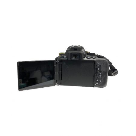 Nikon (ニコン) デジタル一眼レフカメラ ダブルズームキット D5600 専用電池 2016979