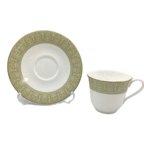 ROYAL DOULTON (ロイヤルドルトン) カップ&ソーサー イングリッシュルネッサンス