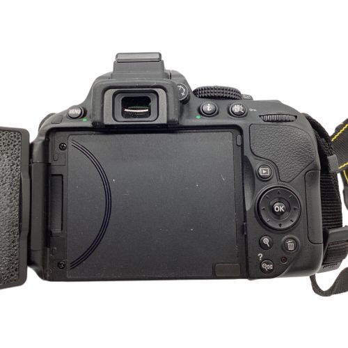 Nikon (ニコン) デジタル一眼レフカメラ ダブルズームキット D5300 2416万画素(有効画素) APS-C 専用電池 SDXCカード対応 2362683