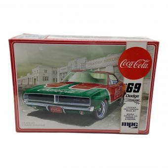 mpc (エムピーシー)　プラモデル 1/25 1969ダッジ チャージャー R/T コカコーラ ヤブレ有