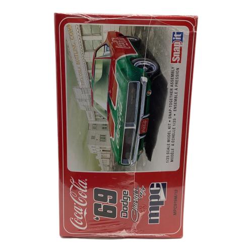 mpc (エムピーシー)　プラモデル 1/25 1969ダッジ チャージャー R/T コカコーラ ヤブレ有