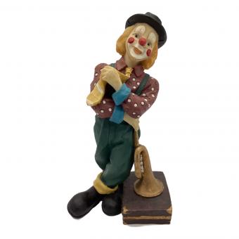 ピエロの置物 トランペット