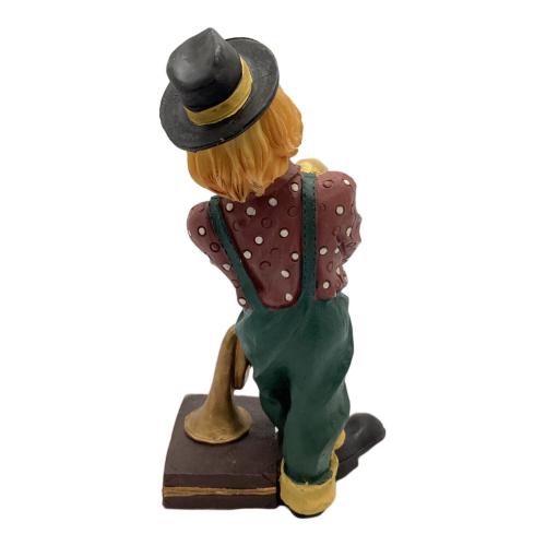 ピエロの置物 トランペット