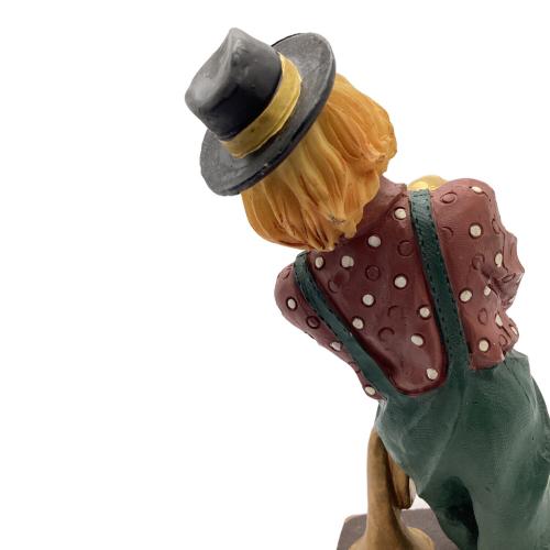 ピエロの置物 トランペット