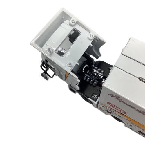 GCD（ジーシーディー） Liberty Walk 模型 LB-TRUCKS 1/64スケール Mitsubishi Fuso Super Great