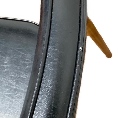 カリモク60 (カリモクロクマル) Dチェア スタンダードブラック 29 1人掛け 合皮