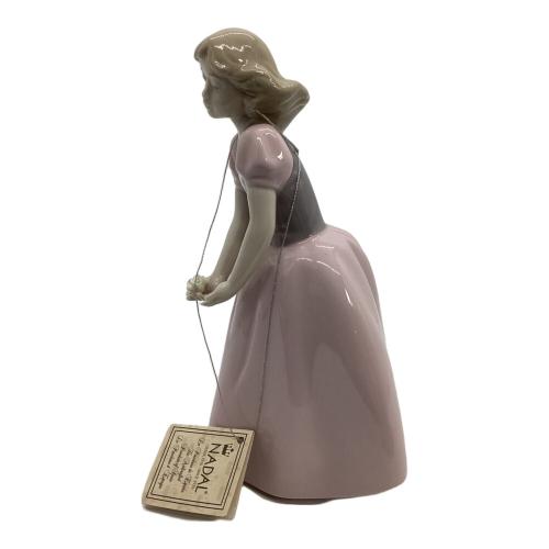 NADAL (ナダル) フィギュリン 花と少女