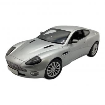 京商 (キョウショウ) 1/12 アストンマーチン V12 バンキッシュ シルバー