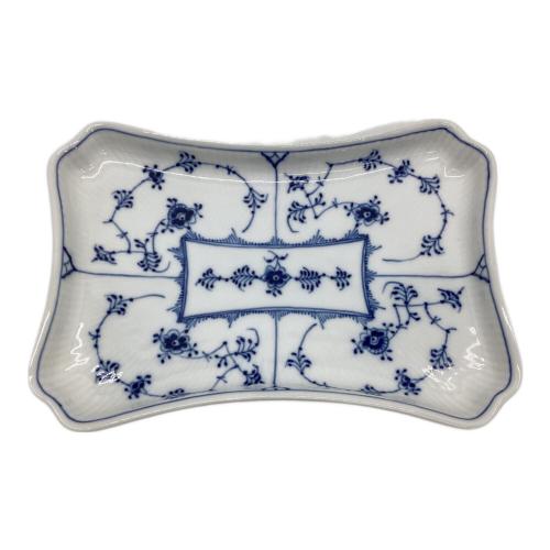 ROYAL COPENHAGEN (ロイヤル・コペンハーゲン) スクエアプレート 364 ブルーフルーテッド・プレイン
