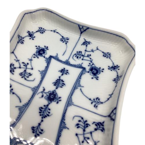 ROYAL COPENHAGEN (ロイヤル・コペンハーゲン) スクエアプレート 364 ブルーフルーテッド・プレイン