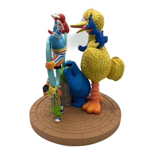 セサミストリート 30周年限定フィギュア プレート部分破損有