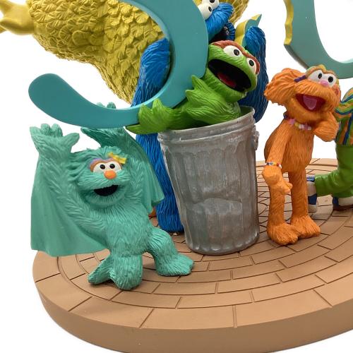 セサミストリート 30周年限定フィギュア プレート部分破損有