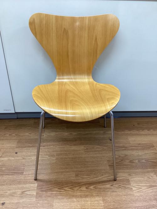 Fritz Hansen (フリッツハンセン) チェア Arne Jacobsen ナチュラル