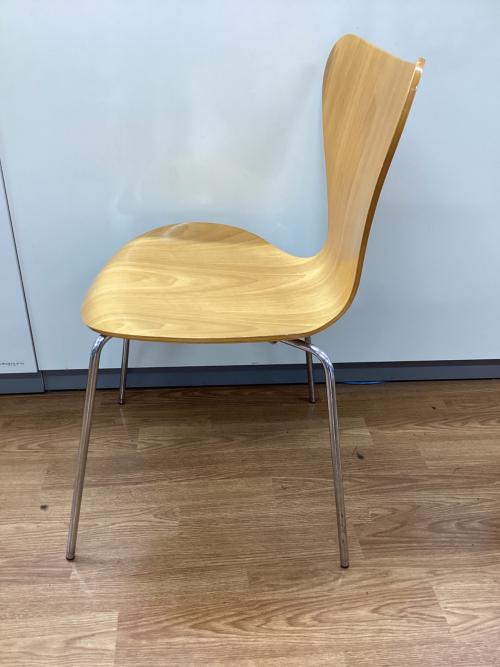 Fritz Hansen (フリッツハンセン) チェア Arne Jacobsen ナチュラル