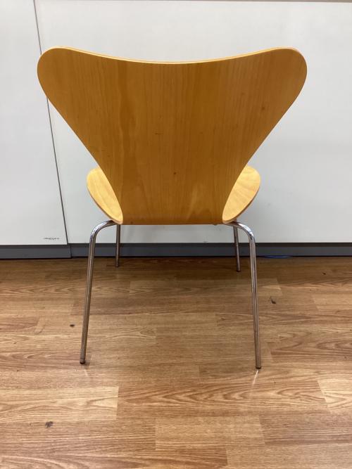 Fritz Hansen (フリッツハンセン) チェア Arne Jacobsen ナチュラル