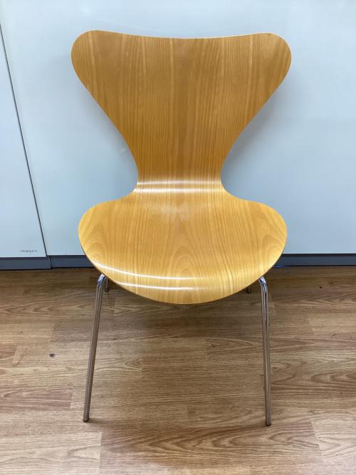 Fritz Hansen (フリッツハンセン) チェア Arne Jacobsen ナチュラル