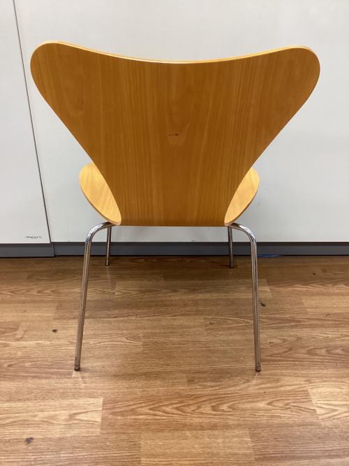 Fritz Hansen (フリッツハンセン) チェア Arne Jacobsen ナチュラル