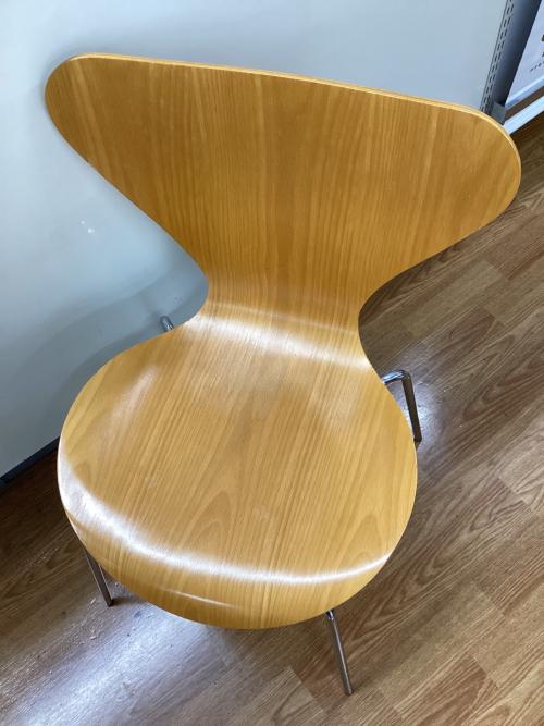 Fritz Hansen (フリッツハンセン) チェア Arne Jacobsen ナチュラル