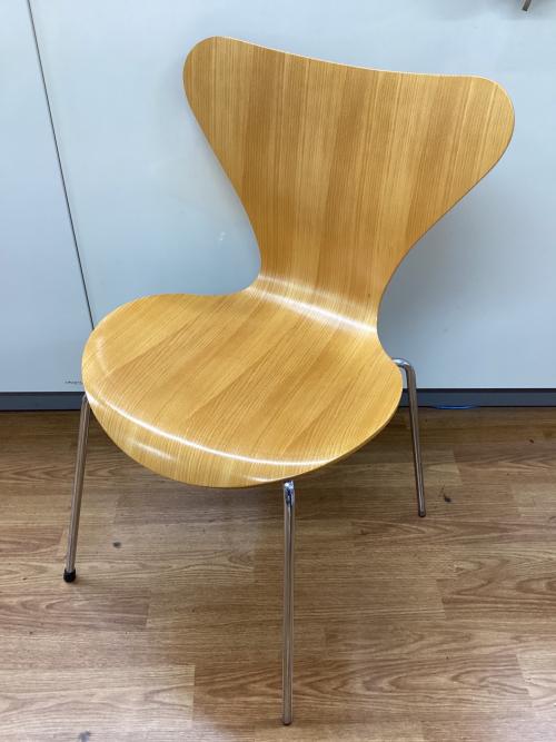 Fritz Hansen (フリッツハンセン) チェア Arne Jacobsen ナチュラル