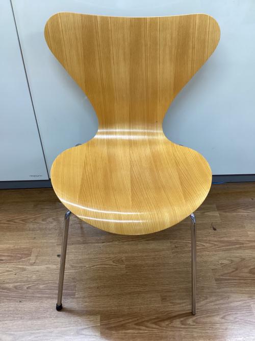 Fritz Hansen (フリッツハンセン) チェア Arne Jacobsen ナチュラル